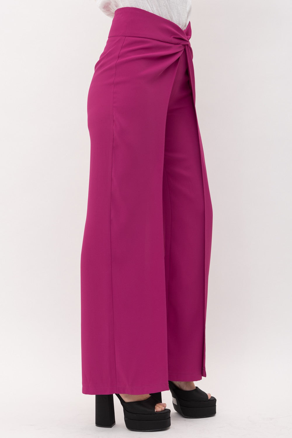 TCH8799A - Twist-Front Wide-Leg Pants