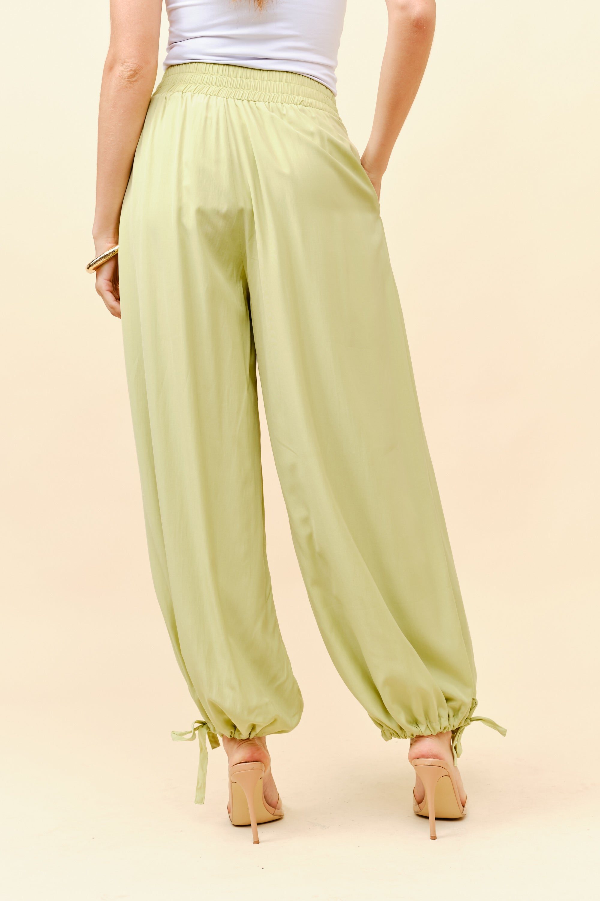TCH0054- Harem Inspired Relaxed Fit Pants/ Pre-packed: S/M(4) – M/L(2) – 6pcs