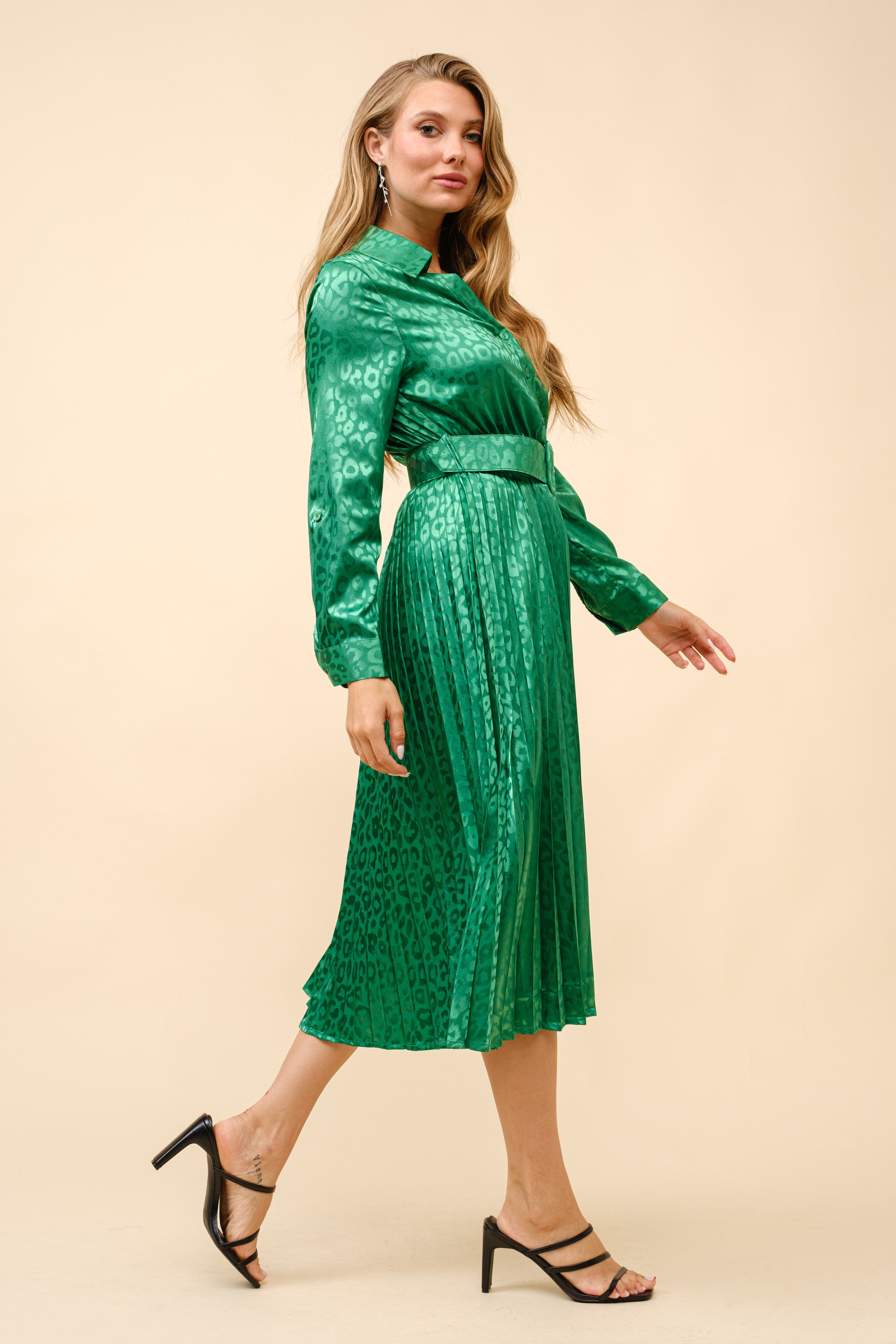 TCH9128A- Satin long sleeve pleated dress