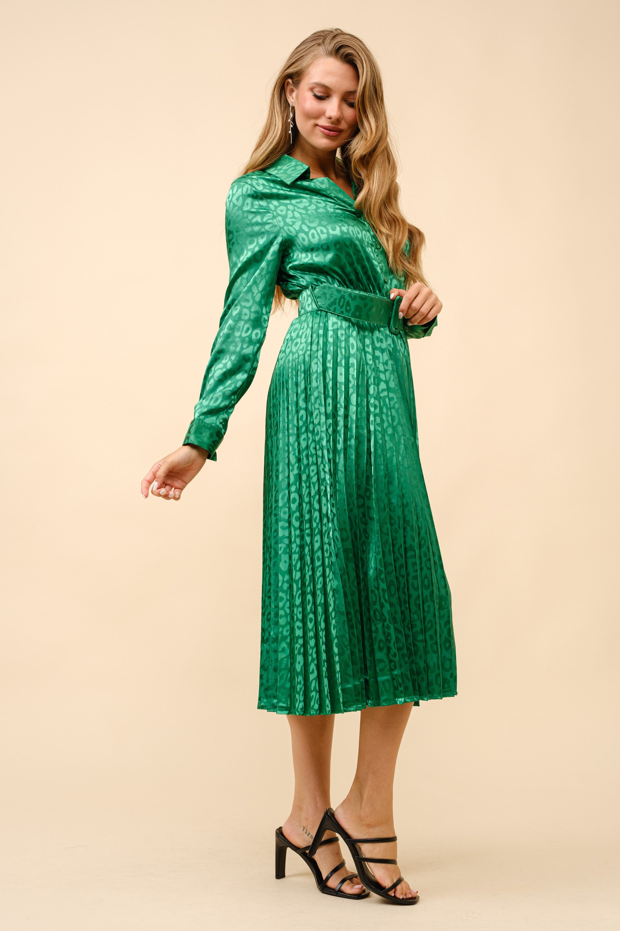 TCH9128A- Satin long sleeve pleated dress