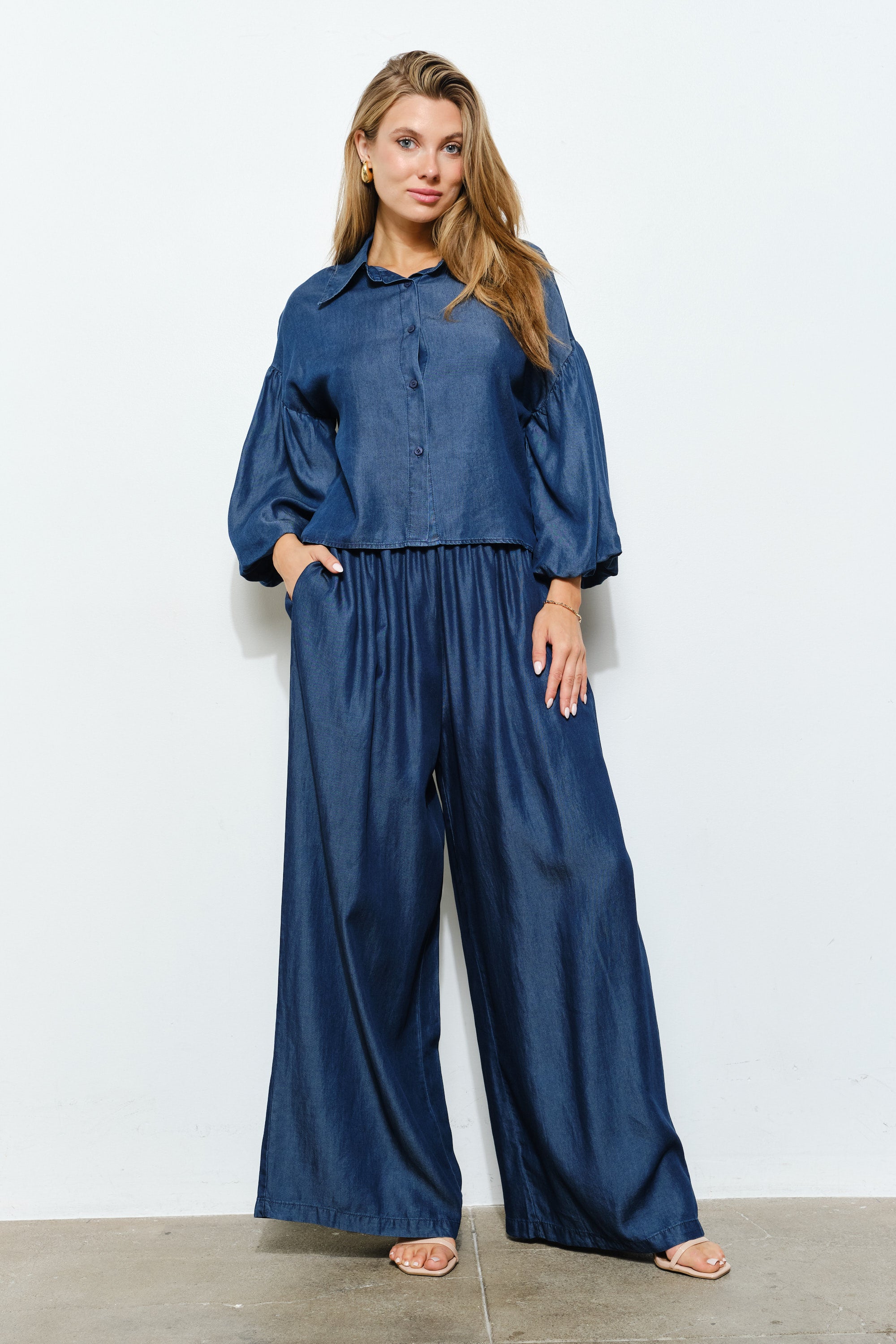 TCS2896 - Relaxed Fit Denim Two-Piece Set/ Pre-packed: S(2) – M(2) – L(2) – 6pcs