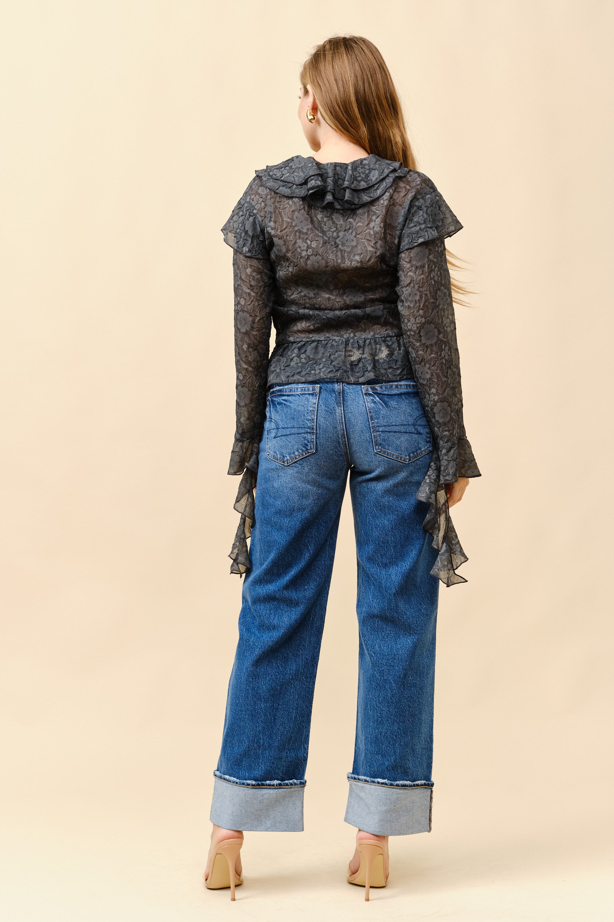 TM098- Ruffle Front Top/ Pre-packed: S(2) – M(2) – L(2) – 6pcs